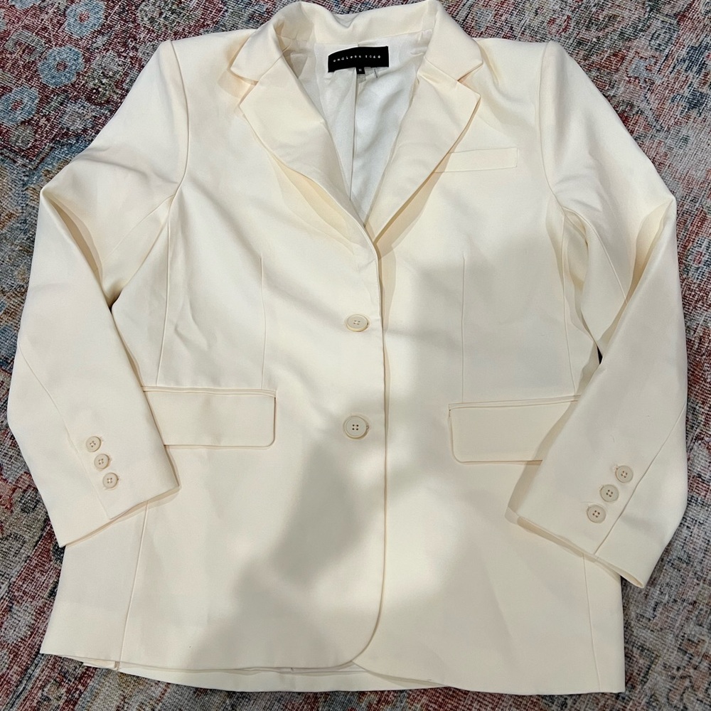 VICI Aria Pocketed Blazer - Cream - M